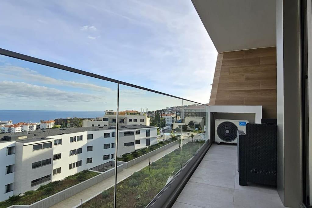 Vista Mar - Ac, Parking And Pool Daire Funchal Dış mekan fotoğraf